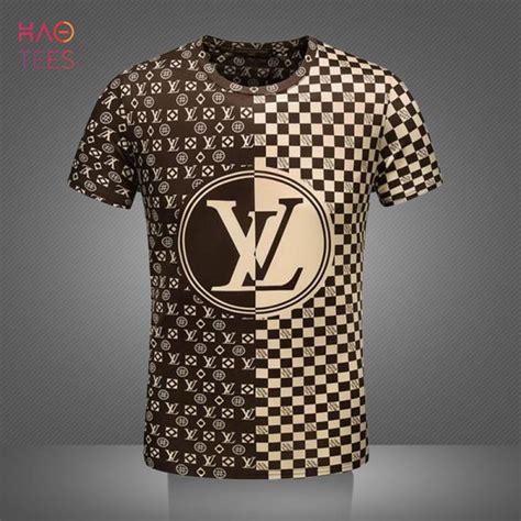 louis vuitton badge t shirt|Louis Vuitton 00 t shirt.